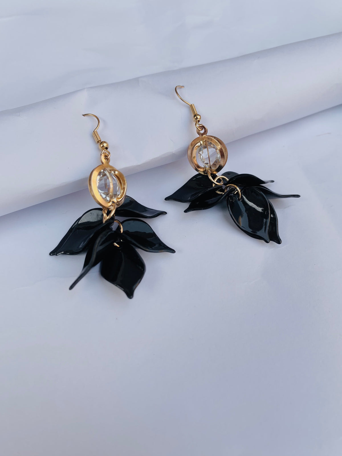 Leaf Black Premium Stainless Steel Earrings | GILDE JEWELS